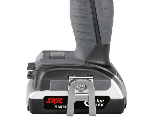 aggancio cintura dell'Avvitatore a batteria Skil ...