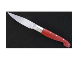 Coltello con manico rosso