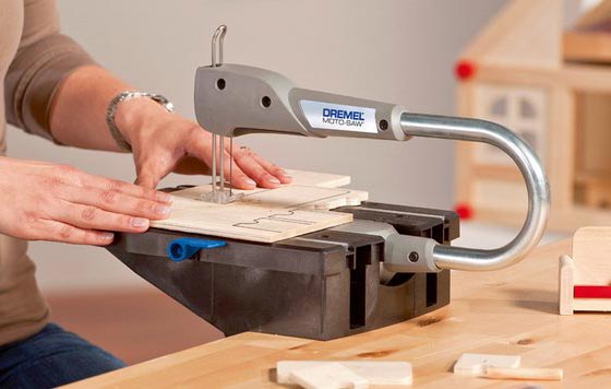 taglio legno del Dremel sega Moto-Saw ...