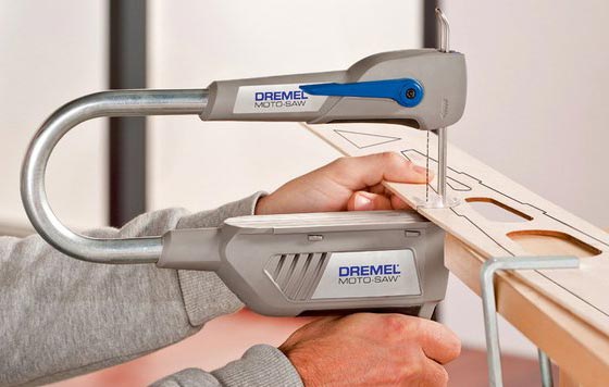taglio cornice del Dremel sega Moto-Saw ...