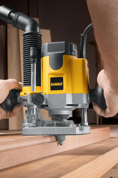 Fresatrice verticale DeWalt utilizzo ...