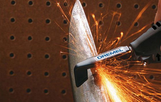 Impiego del Multiutensile Dremel 200 ...