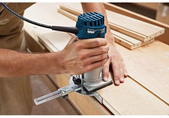 passaggio bordi della fresa per scanalature legno ...