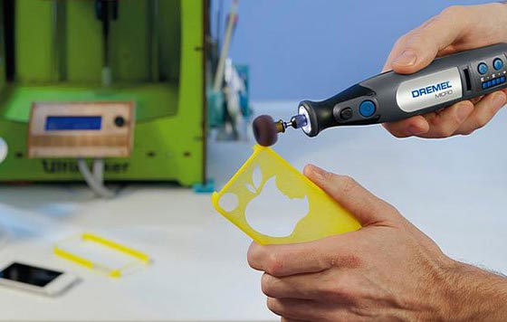 molatura plastica del multiutensile Dremel Micro ...