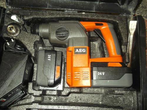 valigetta del tassellatore aeg a batteria ...