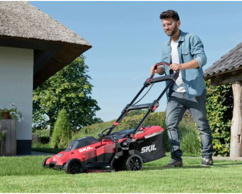 Rasaerba Skil brushless a batteria funzionamento taglio ...