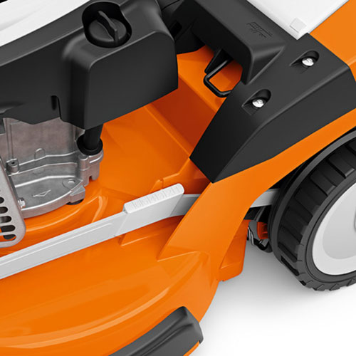 Tosaerba elettrico compatto Stihl Zoom Regolazione centralizzata altezza di taglio ...