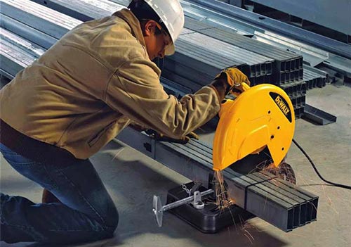 Troncatrice Metallo DeWalt fuzionamento taglio ferro ...